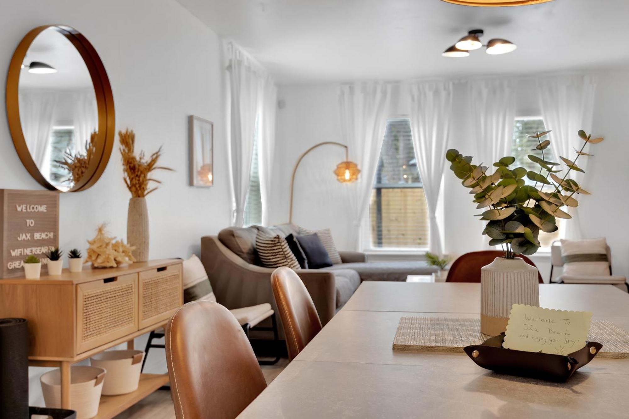 {Hidden Gem} Beach Home Blocks From Ocean +6 Bikes Джаксънвил Бийч Екстериор снимка