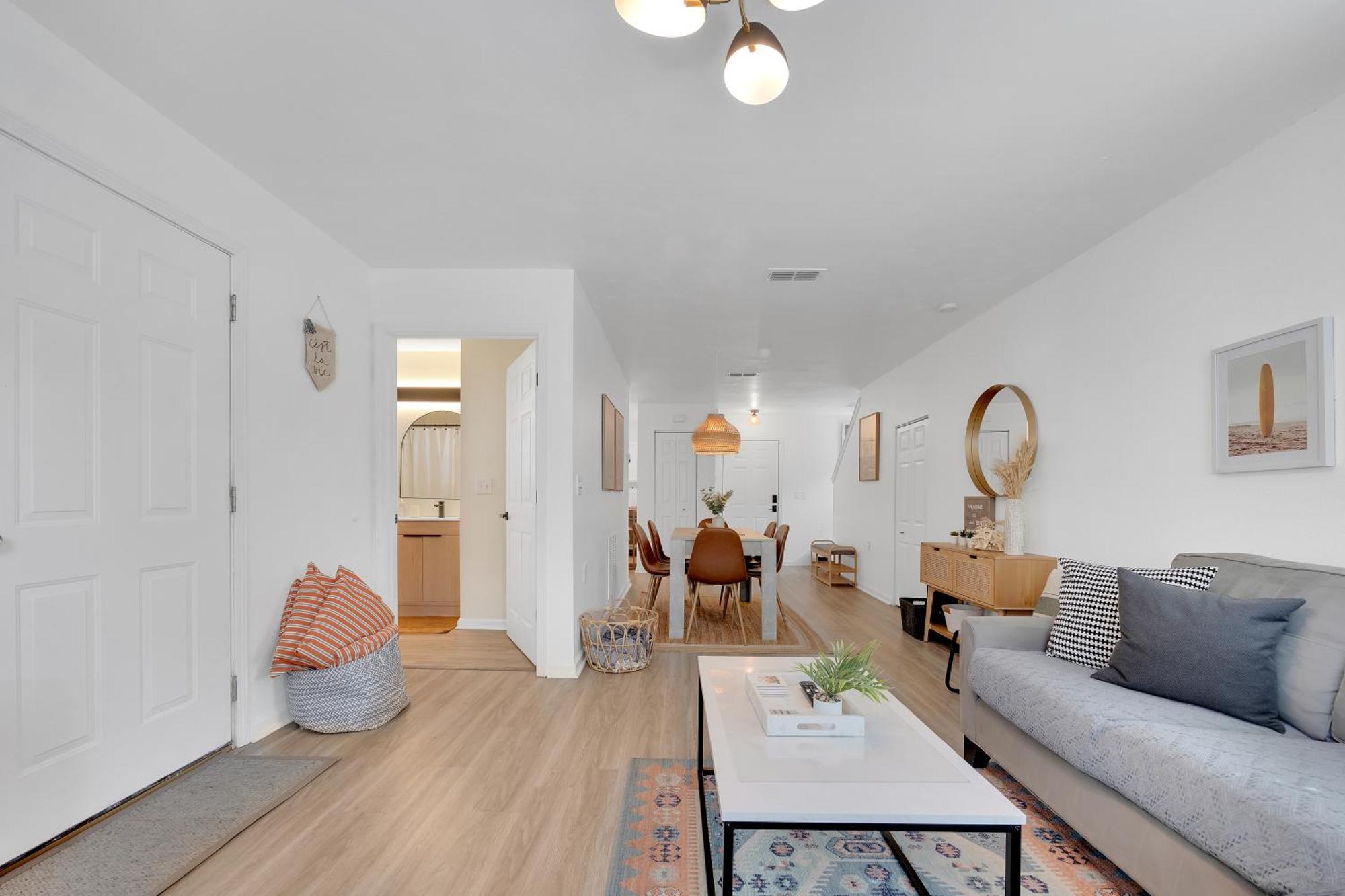 {Hidden Gem} Beach Home Blocks From Ocean +6 Bikes Джаксънвил Бийч Екстериор снимка